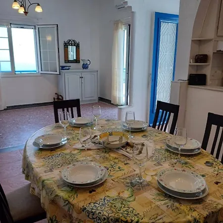Nyaraló Aperanto House In Arnados, Tinos *