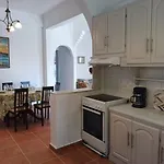 Aperanto House In Arnados, Tinos Tatil Evi *