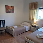 Aperanto House In Arnados, Tinos Tatil Evi *