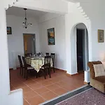 Aperanto House In Arnados, Tinos