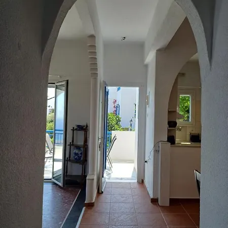 Aperanto House In Arnados, Tinos *