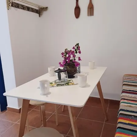 Aperanto House In Arnados, Tinos