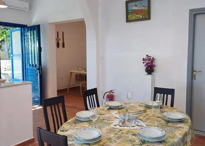 Aperanto House In Arnados, Tinos