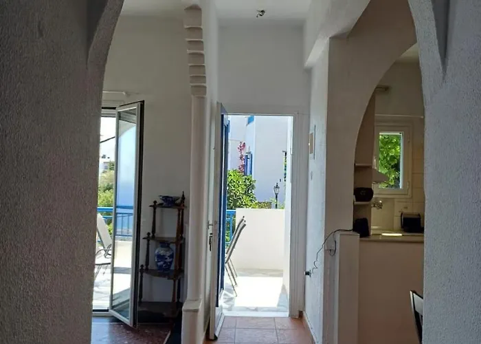 Aperanto House In Arnados, Tinos *